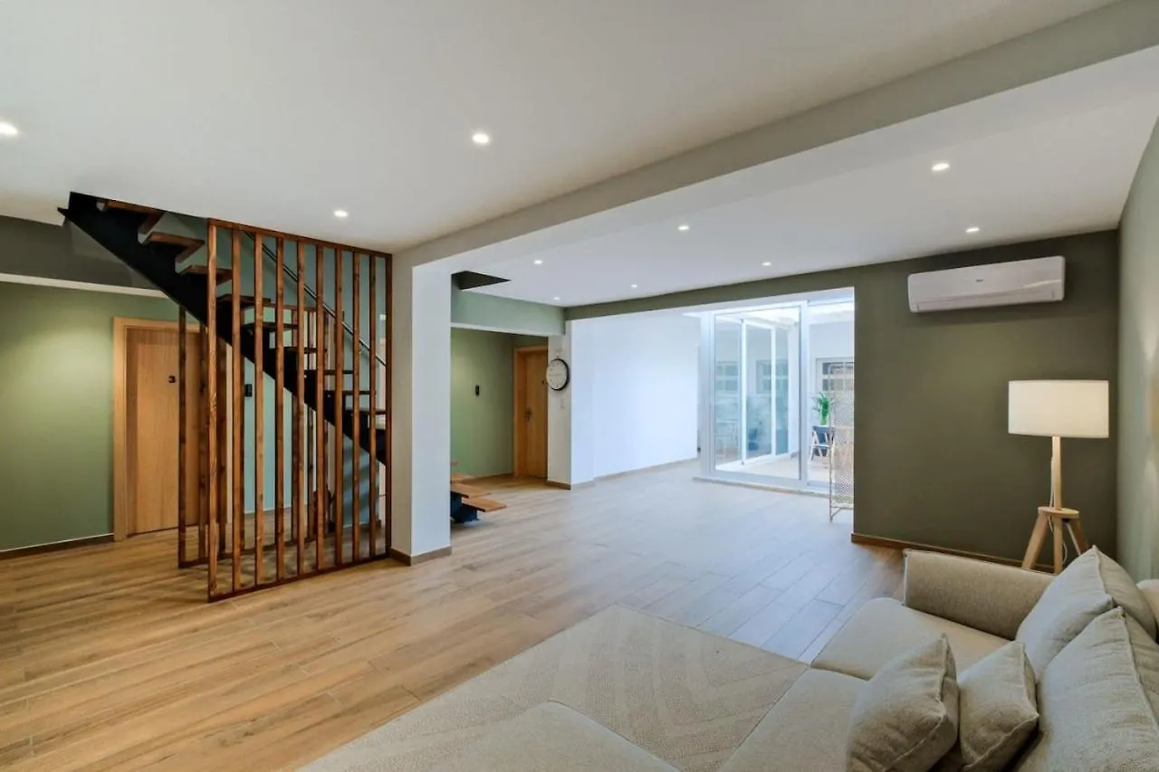 Apartment Lovely Studio Fully Equipped Near Subway N3 Lisbon Portugal