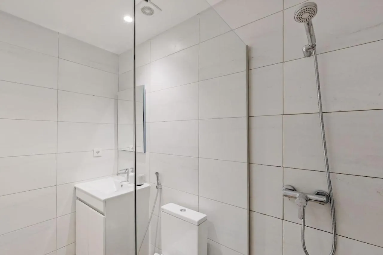 Apartment Lovely Studio Fully Equipped Near Subway N3 Lisbon Portugal