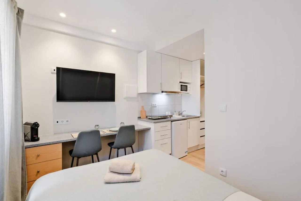 Lovely Studio Fully Equipped Near Subway N3 Lisbon