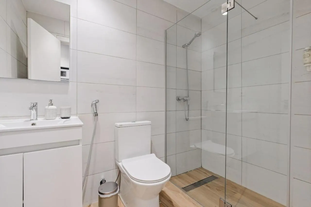 Lovely Studio Fully Equipped Near Subway N3 Lisbona Appartamento
