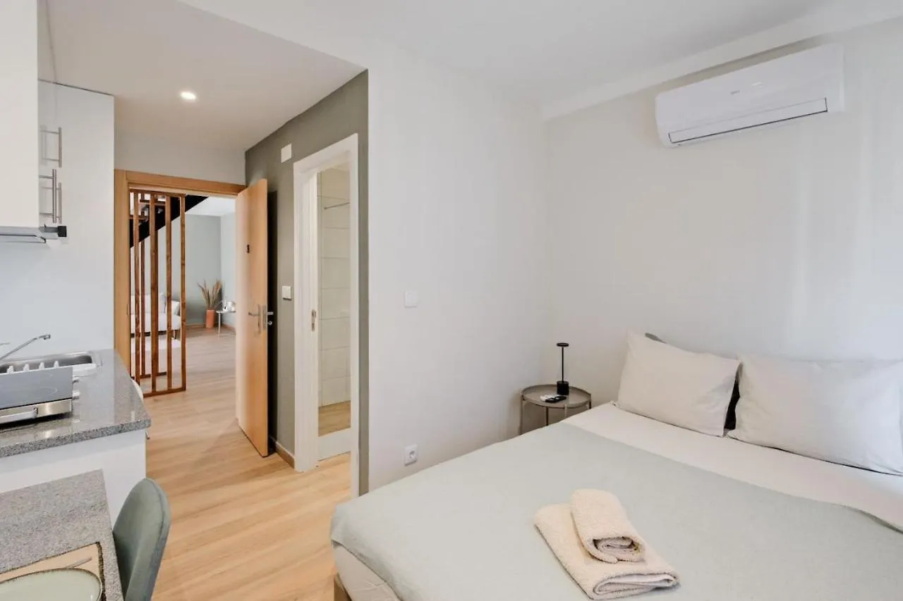 Lovely Studio Fully Equipped Near Subway N3 Lisbona Appartamento