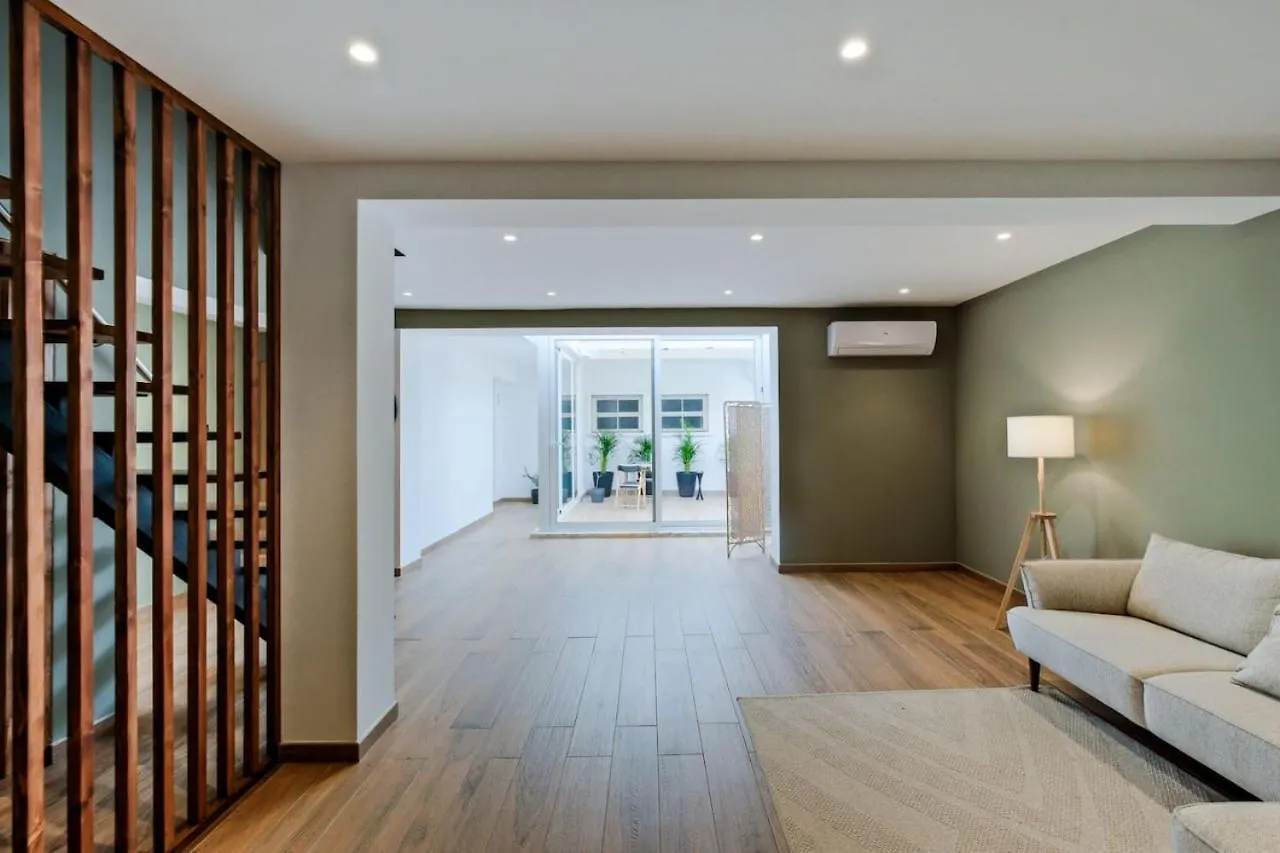 Lovely Studio Fully Equipped Near Subway N3 리스본 아파트
