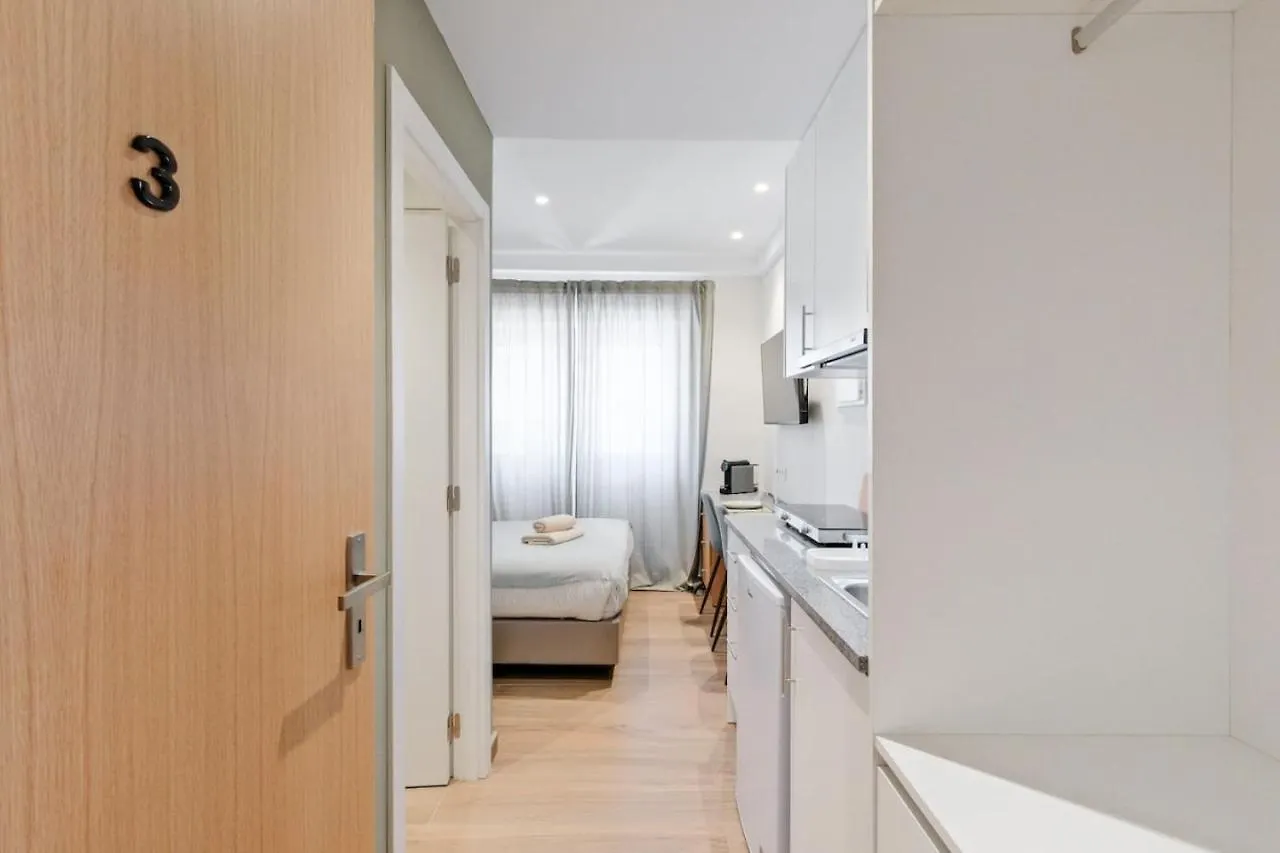 Lovely Studio Fully Equipped Near Subway N3 Lisbon